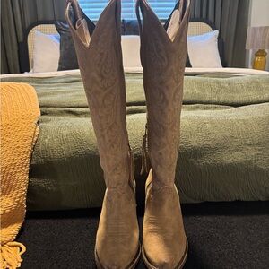 Ariat Distressed Boots